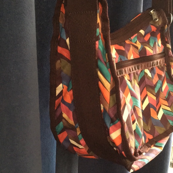 Lesportsac | Chevron Active Crossbody - Picture 6 of 11
